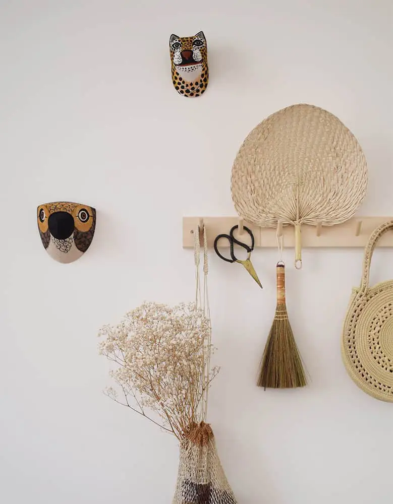 Masque Oiseau Marron En Bois Petit Bec