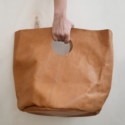 Grand sac seau en cuir