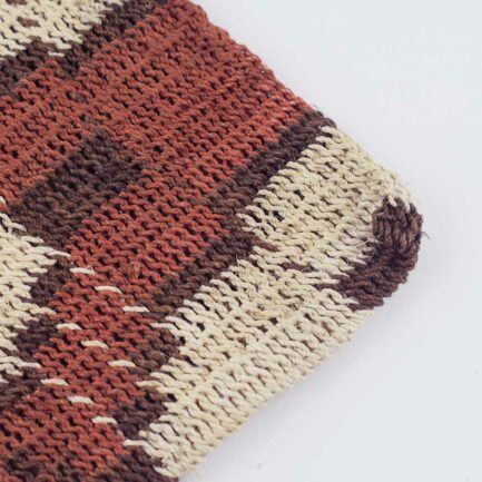 Sac tissé à motifs rouges