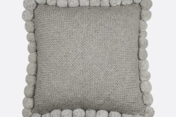 Coussin ethnique 50x50 pompons gris Finca Home