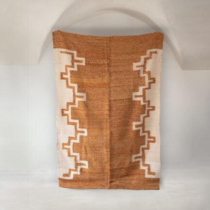 Tapis en laine ocre