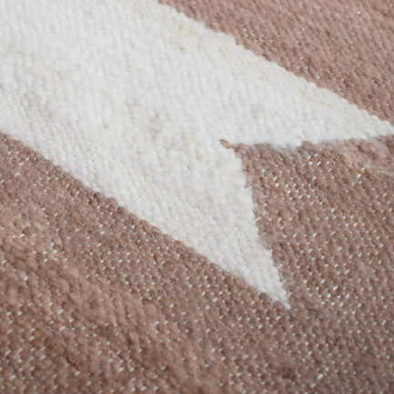 Tapis en laine fauve