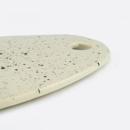 Planche en céramique mouchetée