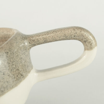 Tasse en céramique bicolore