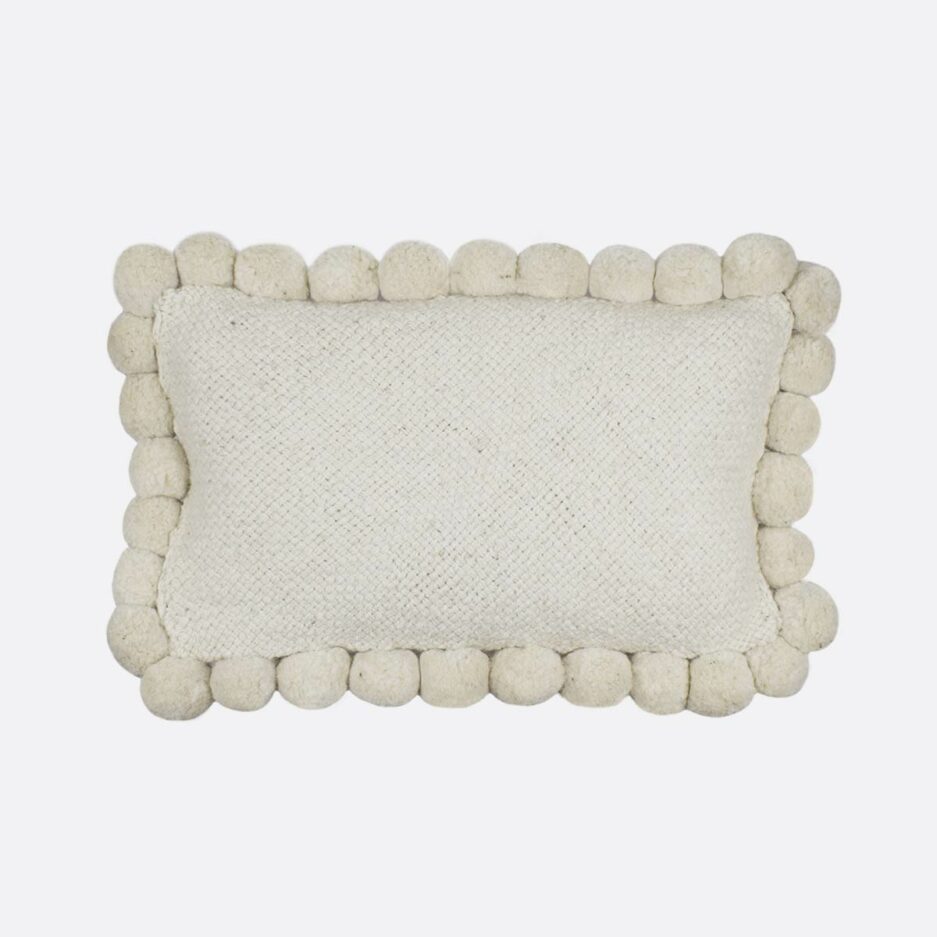 Coussin pompons rectangulaire blanc 30x60 Finca Home