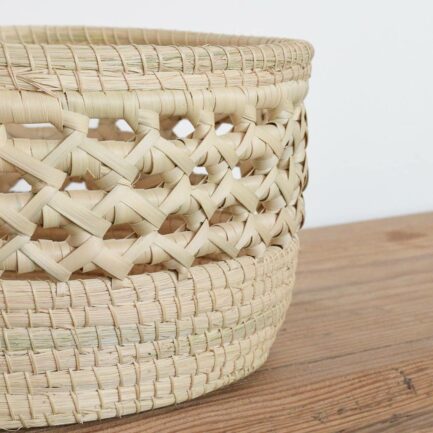 Panière tressée en fibre végétale