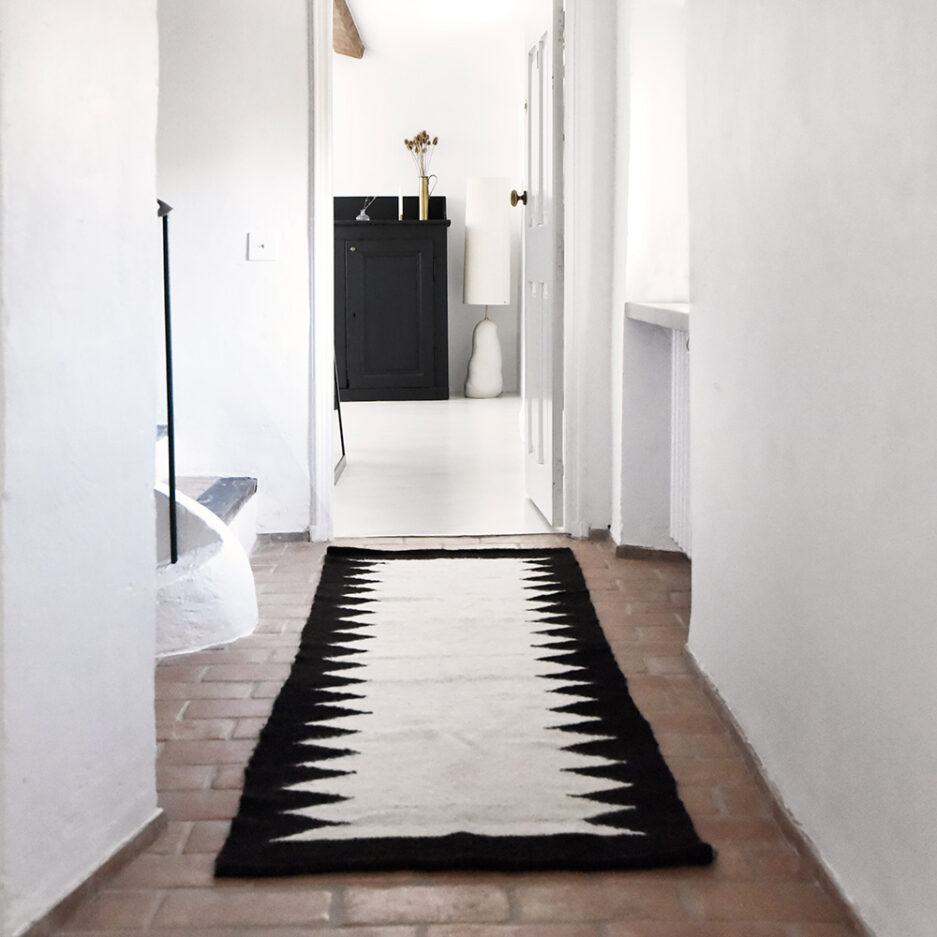 Tapis de couloir en laine noir Finca Home