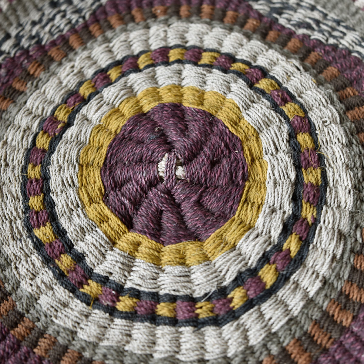 details-panier-mural-xxl-maria-finca-home Panier mural XXL Maria Finca Home