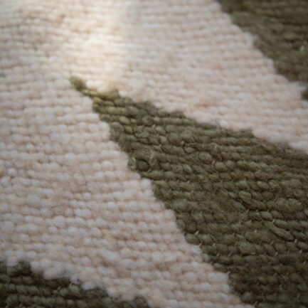 Mini tapis en laine kaki