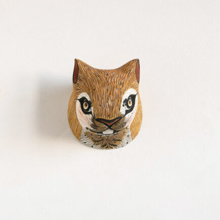 Masque petit Écureuil en bois